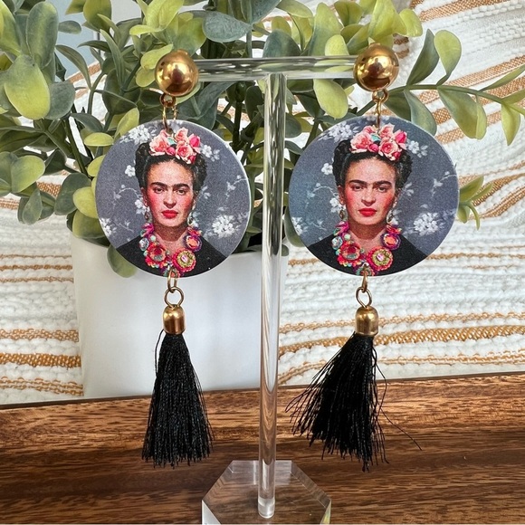 Frida Kahlo Portrait Mexican Artist Tassel Earrings - Picture 3 of 5